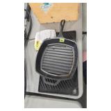 LODGE CAST IRON SKILLET & GRIDDLE