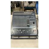 YAMAHA EMX5000 MIXER