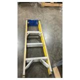 WERNER 4' LADDER