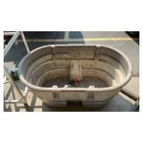 RUBBERMAID 100 GALLON AGRICULTURE TROUGH