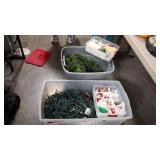 CHRISTMAS WREATHES LIGHTS & ORNAMENTS