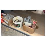 ASSORTED SCREWS AND HORSE SHOES
