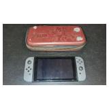 NINTENDO SWITCH & CASE