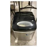 FRIGIDARE SS PORTABLE ICE MAKER