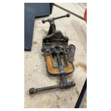 ANTIQUE CLAMP-ON YOKE PIPE VISE