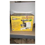 NORTHERN INDUSTRIAL ELECTRIC MEAT GRINDER W/