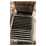 GRATES & METAL SHIP ORGANIZER