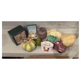 GROUP OF MISC COLLECTIBLE ITEMS