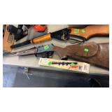DAISY POWERLINE MODEL 881 BB GUN & SCOPE