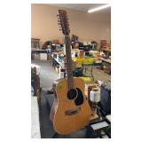 VENTURA ACOUSTIC GUITAR W/ STAND