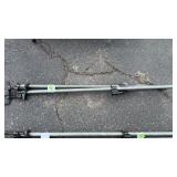 2 PIPE CLAMPS