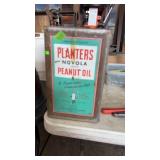 VINTAGE PLANTERS PEANUT OIL METAL CAN
