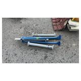 TRIPOD & SCREW JACKS