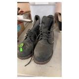 PR OF WATERPROOF WORK BOOTS SIZE 11.5