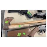 2 TOMAHAWKS