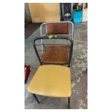2 FOLDING CHAIRS