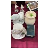 ROYAL WINDSOR CUPS & SAUCERS, ROYAL WARCHESTER