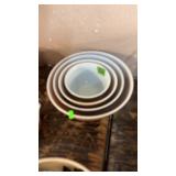 4PC PYREX NESTING BOWL SET