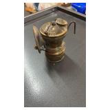 AUTO LIGHT MINER'S LAMP