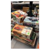 GROUP OF 9 VINTAGE MODEL SETS