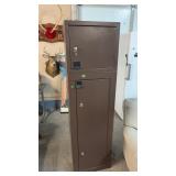 METAL LOCKER STYLE GUN SAFE W/ KEY