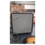 FENDER RUMBLE 15 BASS AMP
