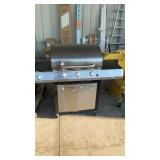 CHARBROIL 4 BURNER PROPANE BBQ GRILL