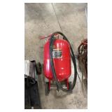 CENTRAL PNEUMATIC 40 LB ABRASIVE BLASTER