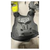 FOX PERFORMANCE CHEST PROTECTOR SZ L / XL