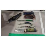 4 DAMASCUS KNIVES- 3 FOLDING AND 1 FIXED BLADE W/