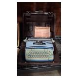 SMITH CORONA CORONET SUPER 12 TYPEWRITER