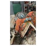 WESTERN STYLE LEATHER RIDING SADDLE W/ PAD AND BR