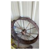 VINTAGE METAL IMPLEMENT WHEEL