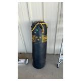 EVERLAST 70 LB PUNCHING BAG