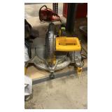 DEWALT 12' COMPOUND MITER SAW