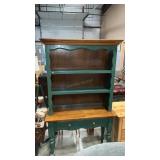 DISPLAY HUTCH