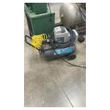 PRO 4000 8 GALLON 1 HP AIR COMPRESSOR