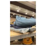 GROUP OF MOVING BLANKETS