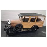 1983 JIM BEAM 1929 WOODY STATION WAGON DECANTER