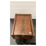 VTG SHOE SHINE KIT  & SUPPLIES
