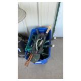 LARGE GROUP OF GARDENING TOOLS AND SPRINKLERS