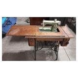 SINGER SEWING MACHINE CABINET W/ CORONADO MACHINE