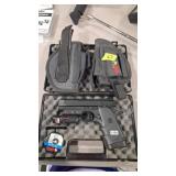 GAMO V-3 CO2 PELLET PISTOL .177 CAL W/ CASE AND