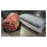 KING SIZE PILLOWS & COMFORTER