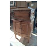 LATE 1900'S REGINA 13632 DISC  OAK MUSIC BOX