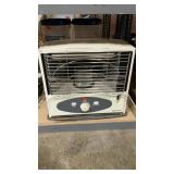 DYNA-GLO KEROSENE RADIANT HEATER