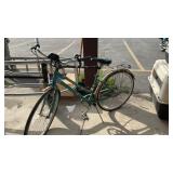 VINTAGE SCHWINN CRUISER BICYCLE