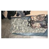 BURTON GORE-TEX SOWPANTS SIZE M & CAMO RAIN