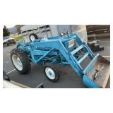 FORD 2000 TRACTOR W/ FRONT LOADER