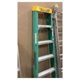 WERNER 8' FIBERGLASS LADDER